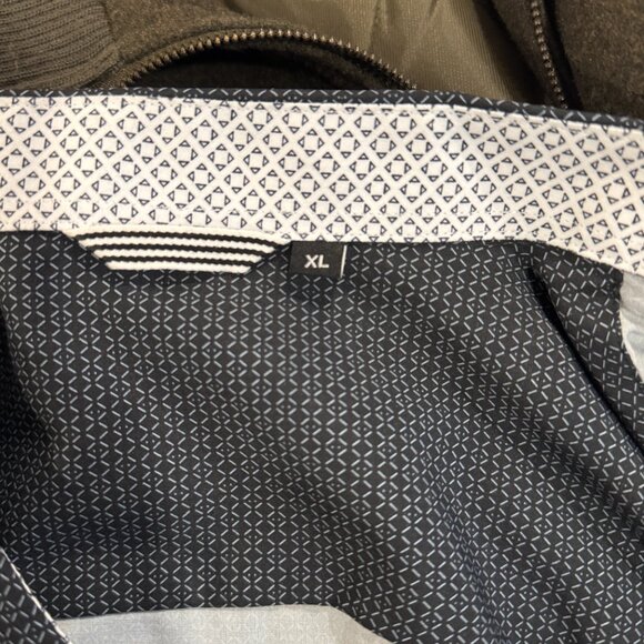 ACTION-friendly, Printed Dress Shirt with classy inner cuffs for a sexy look - Picture 7 of 7